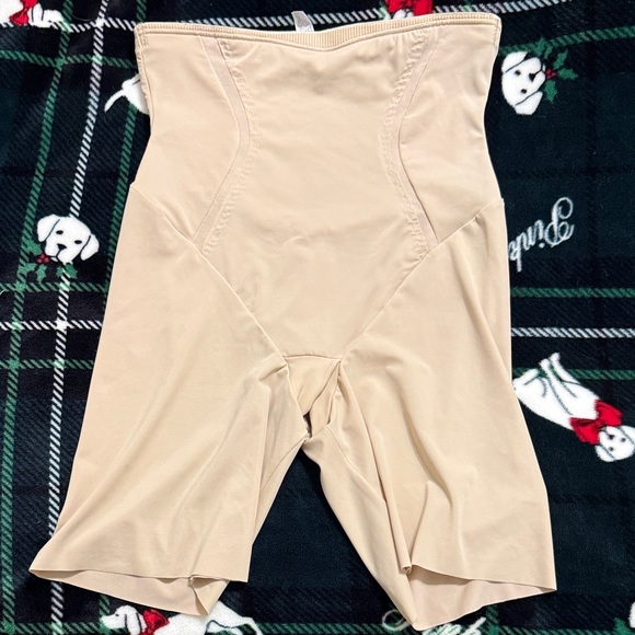 Maidenform Beige High-Waisted Shapewear Shorts - Picture 1 of 5